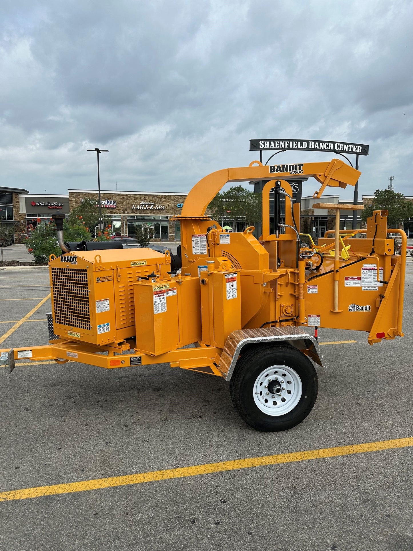 Wood Chipper - Bandit 200 UC or Vermeer BC100XL